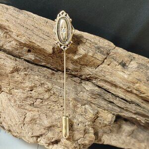 Kensington Vintage Avon Victorian Revival Gold Tone Stick Pin Central Rhinestone